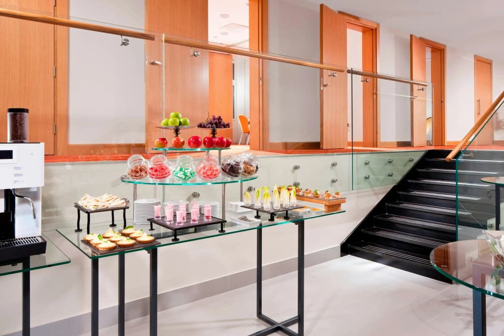 Courtyard by Marriott Budapest City Center - photo 12