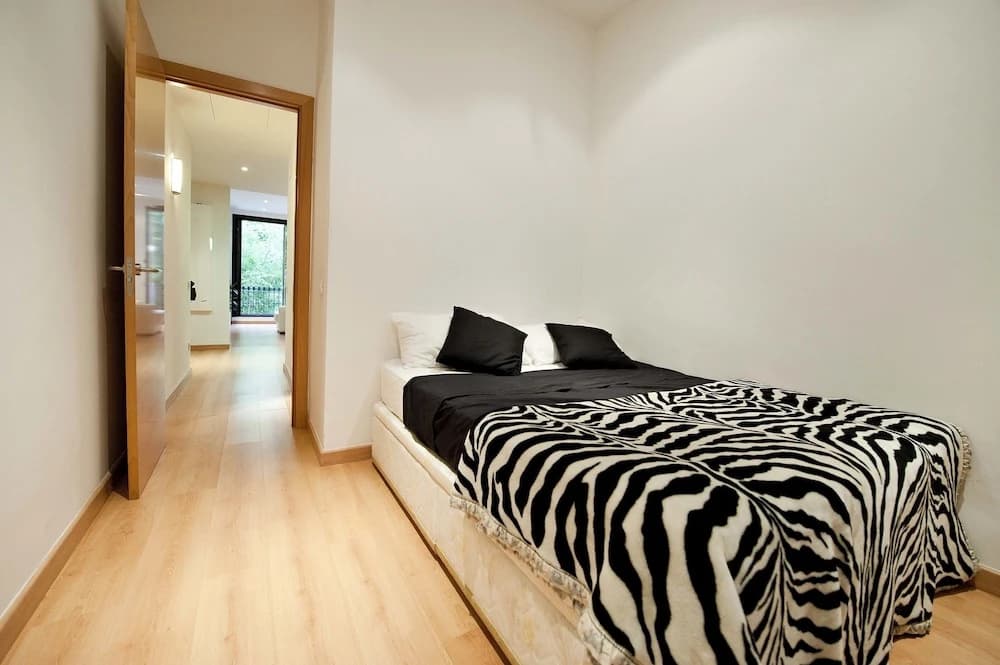 Roger de Lluria Design Aparments - photo 2