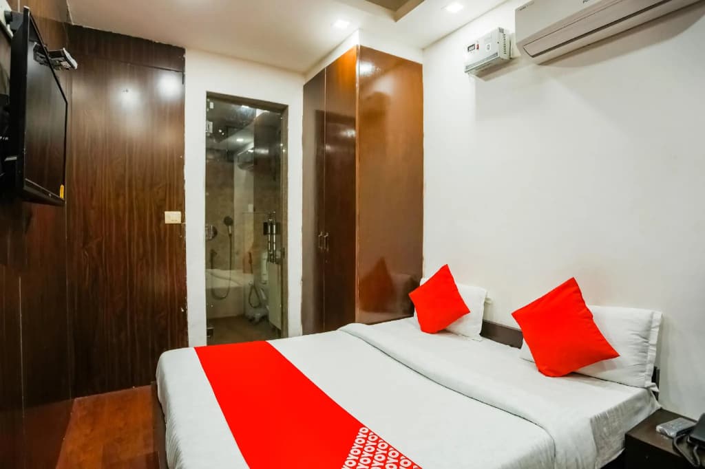 OYO Flagship 71090 Loyd Home - main photo