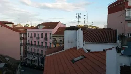 Lisbon Sloped Ceiling Apartment - photo 9