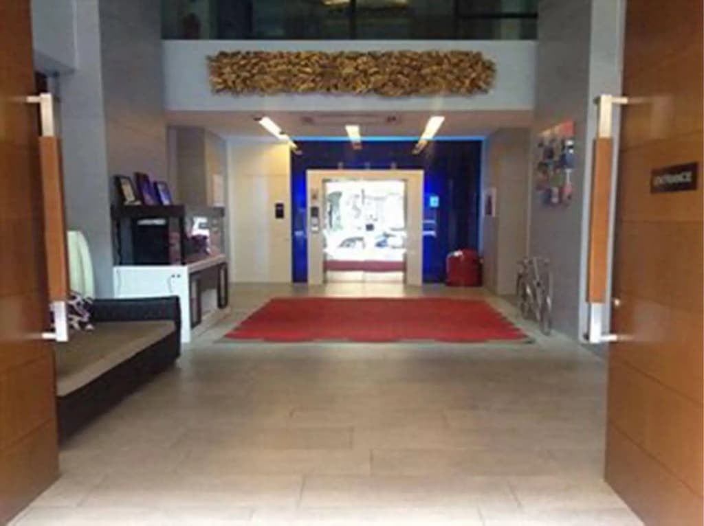 iCheck inn Gems Center Silom - photo 2