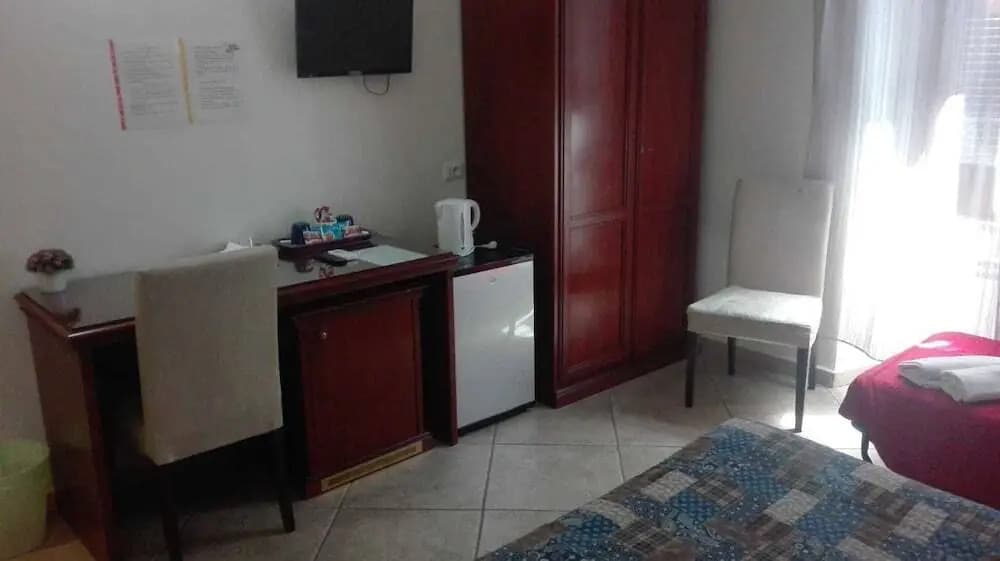 Mrs Julie Guesthouse - photo 10