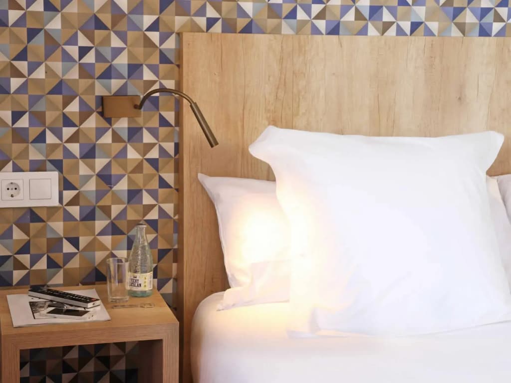 Chic & Basic Velvet Hotel - photo 4