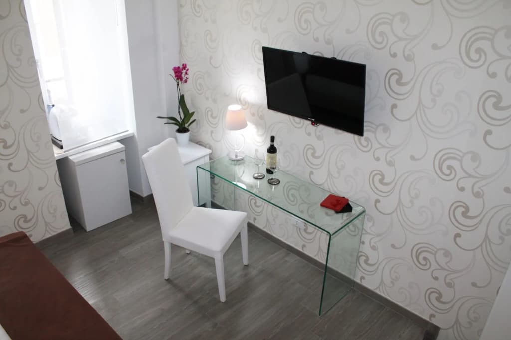 Elenoire Rooms & Suite - photo 6
