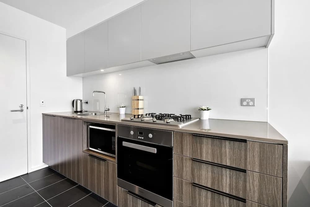ABIGAIL, 2BDR Docklands Apartment - photo 11