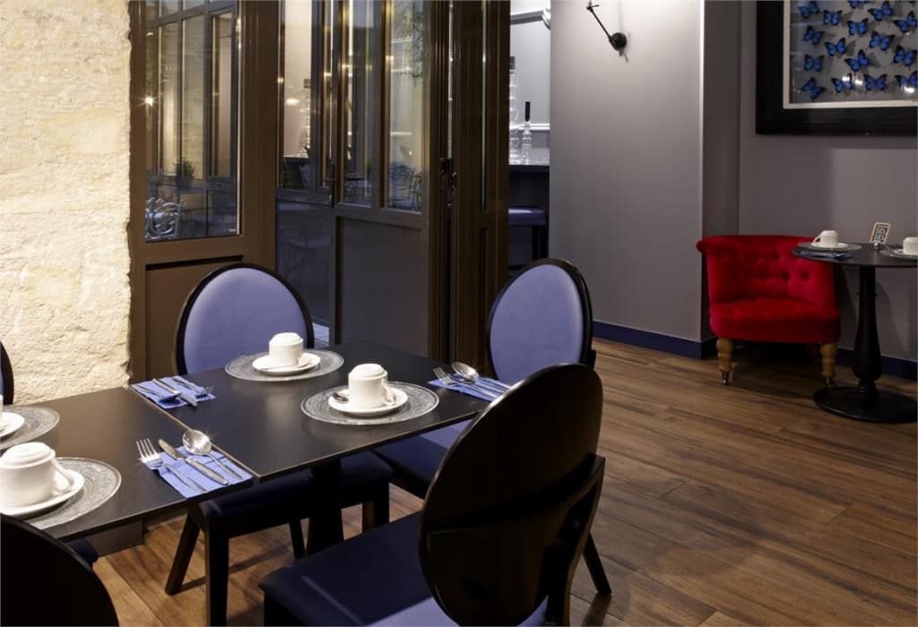 Hotel Mademoiselle - photo 23