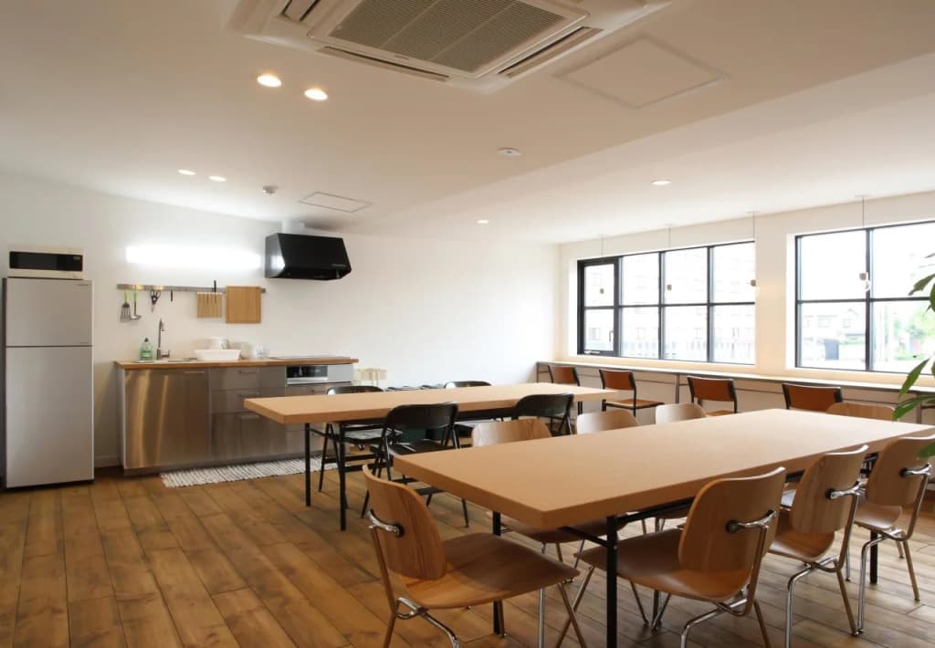 The Lower East Nine Hostel - photo 22