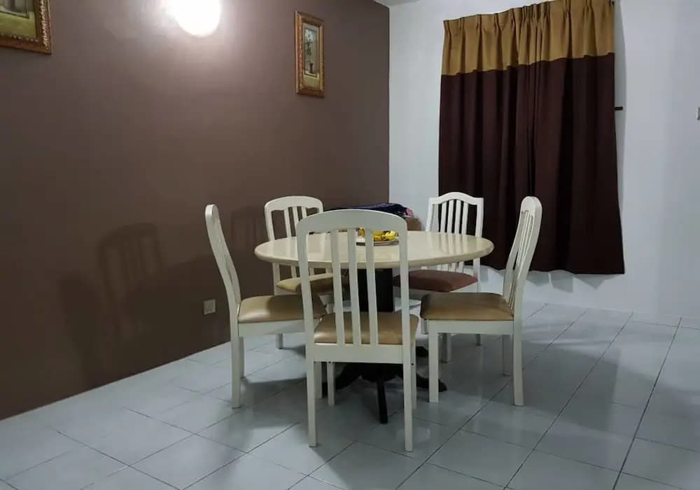 Anjung Apartment 3BR 1 - photo 11