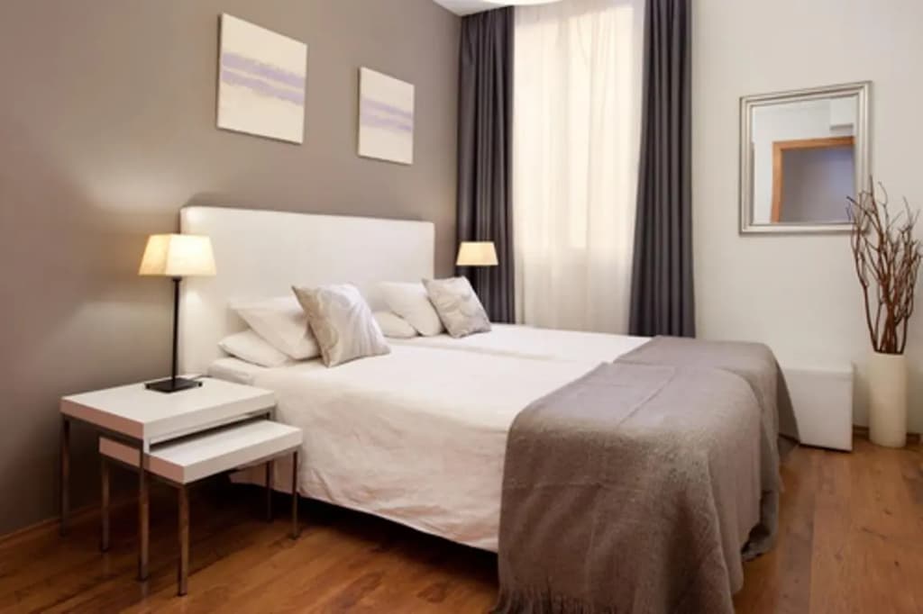 Apartments BCN Sant Pau - photo 4
