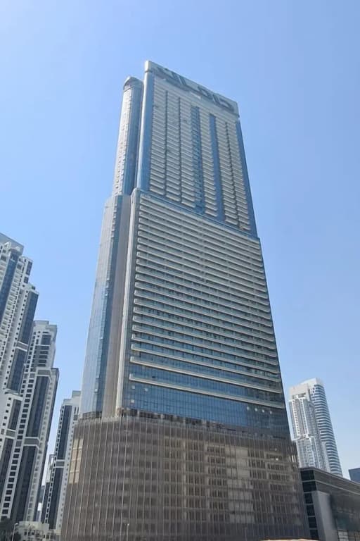 Luton Vacation Homes - Paramount Midtown - main photo