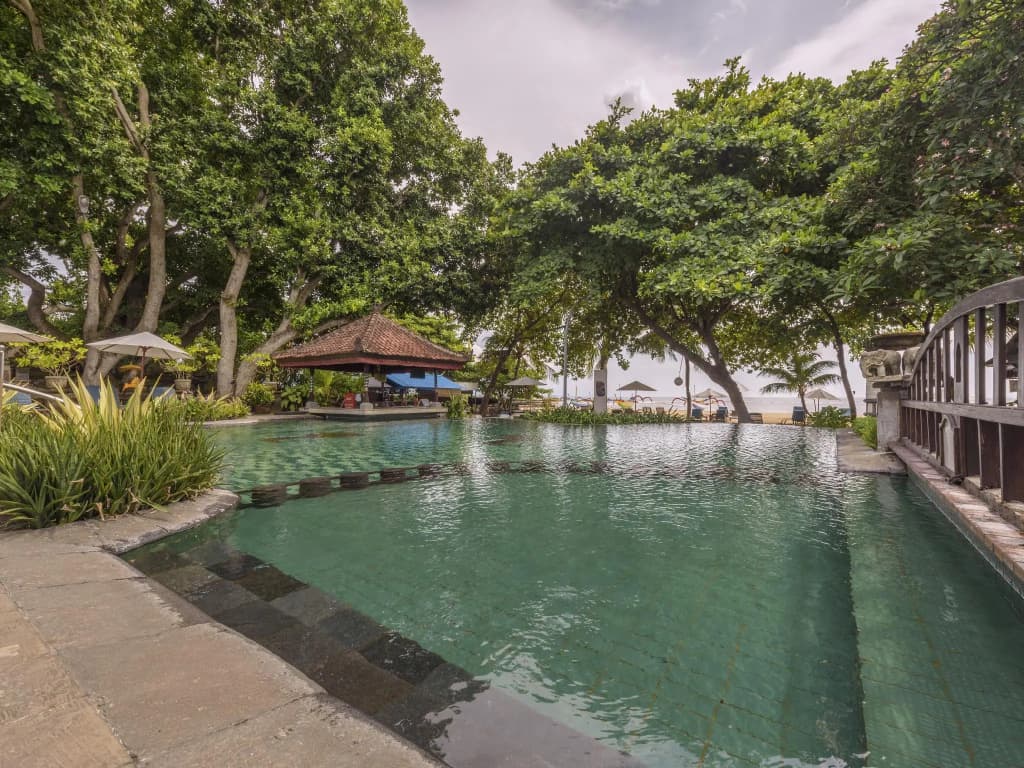Besakih Beach Hotel - photo 11