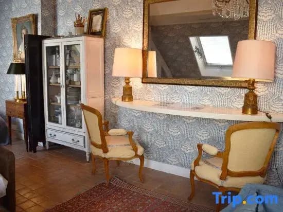 Charming Studio on Rue Saint Honore Near Louvre - photo 1