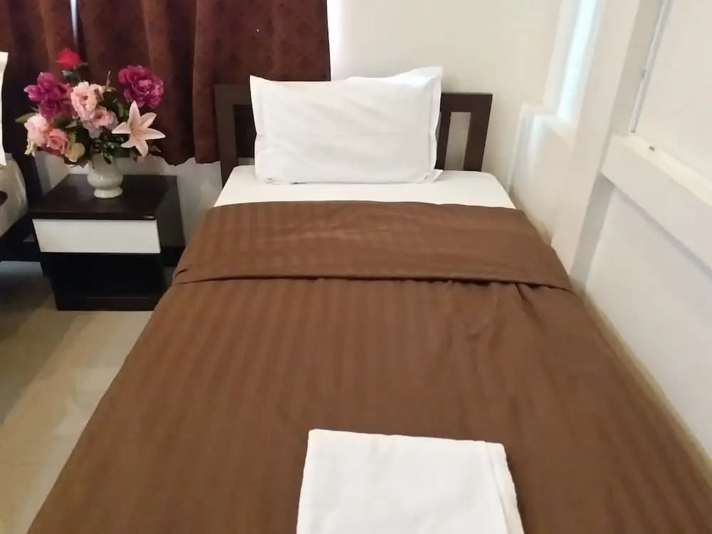 Bangkok Inn - photo 12