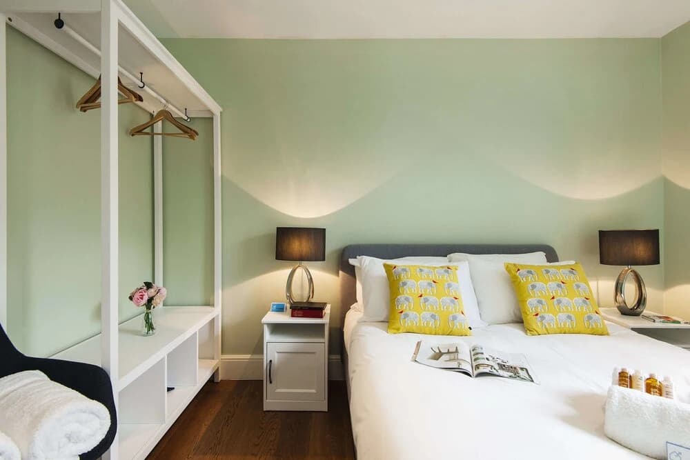 The Spacious Fulham Apartment - FOI - photo 14