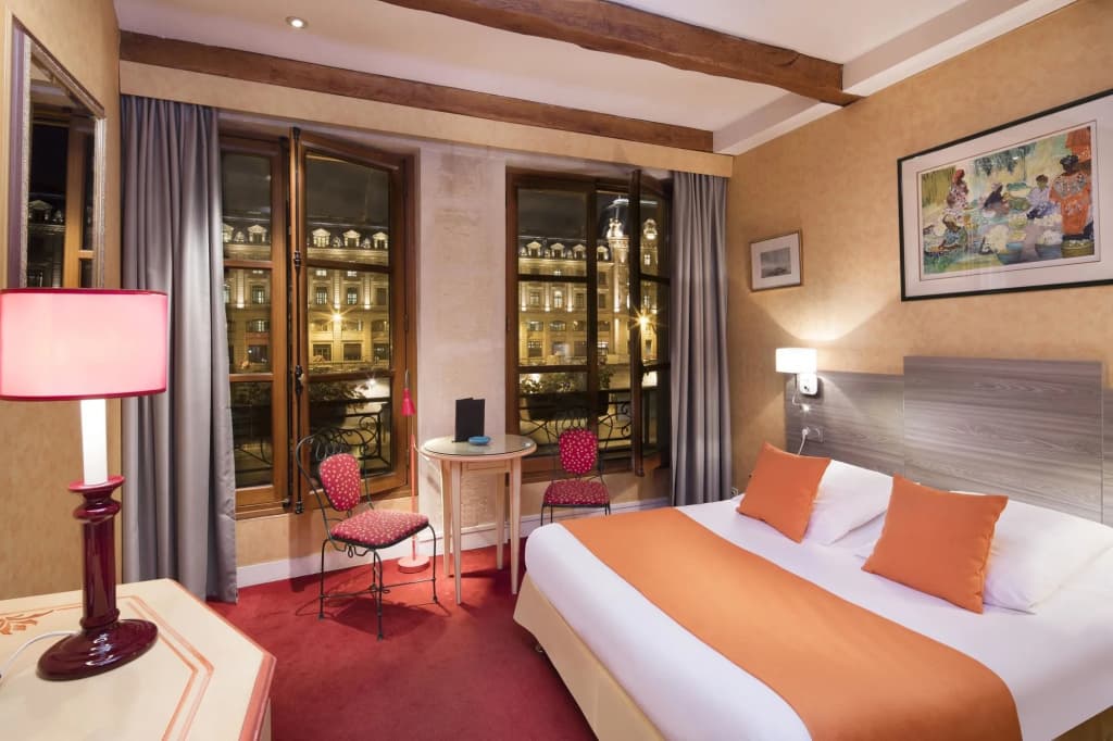 Hotel Les Rives De Notre Dame - photo 5