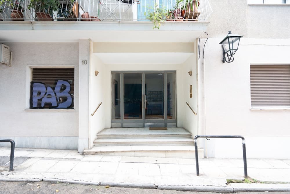 Digital Nomad Friendly Apt in Athens - photo 1