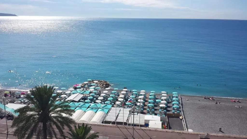 Appartement 3 pièces Nice Promenade des anglais dernier étage vue mer solarium - photo 18