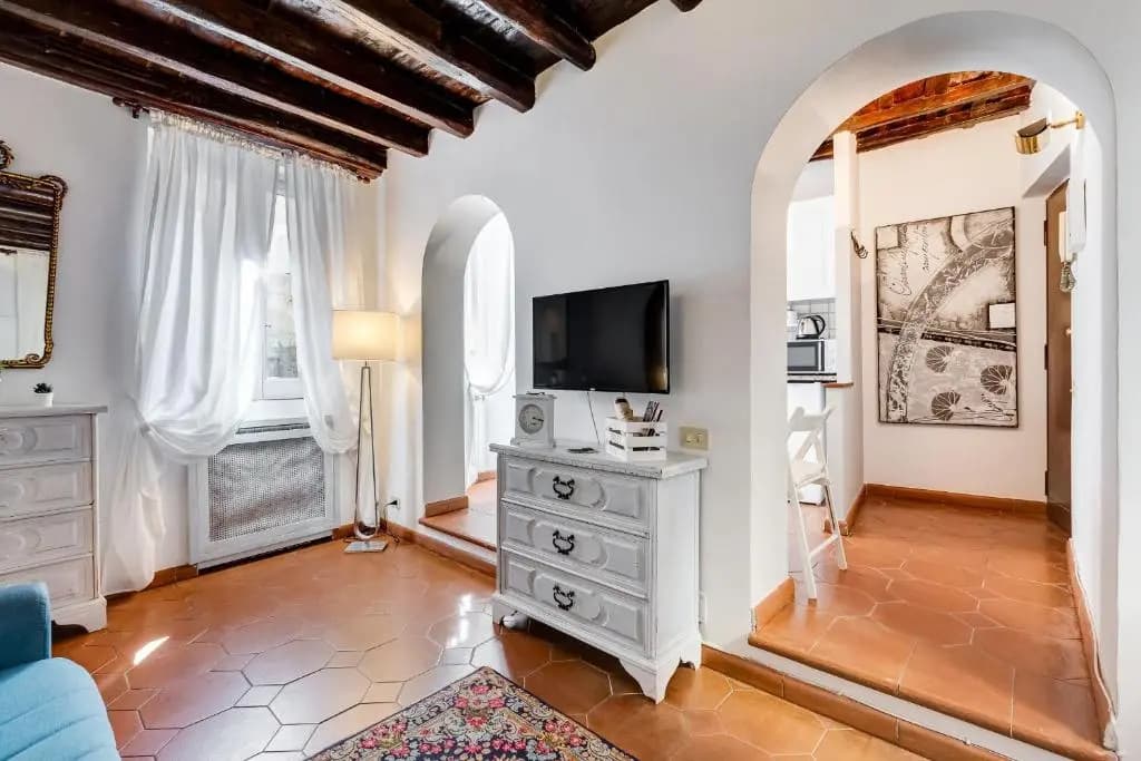 White Coronari Apartment - photo 2