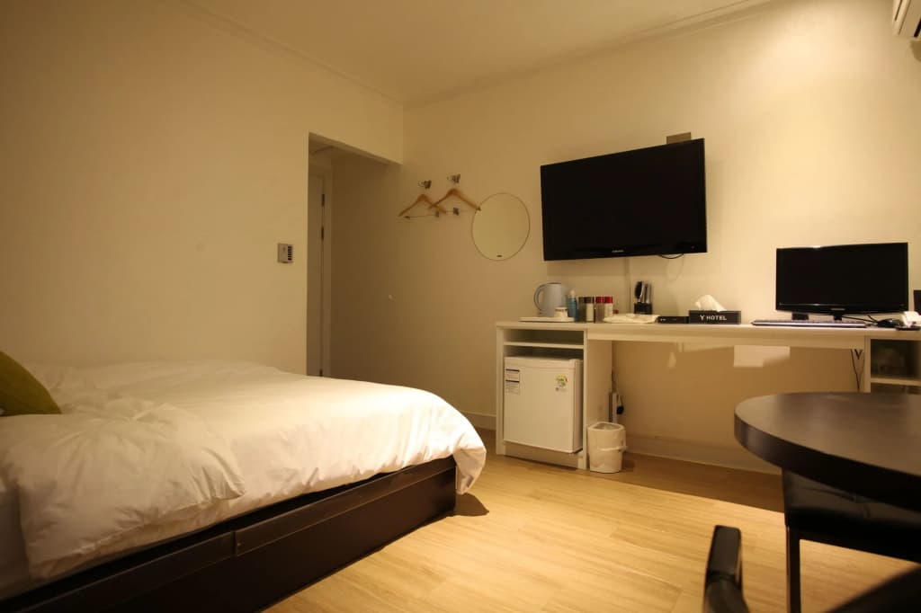 Y Hotel - photo 14
