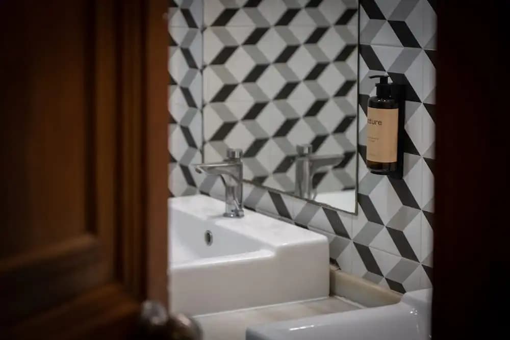 The Loft Hostel Barcelona - photo 9