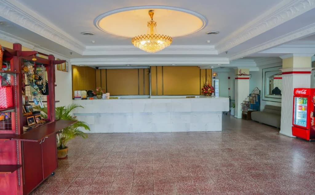 Miri Hotel - photo 11
