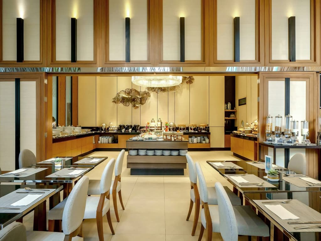 Grande Centre Point Ploenchit Hotel - photo 32