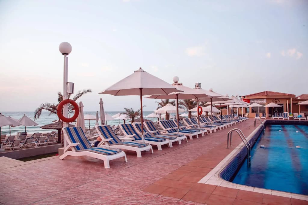Sharjah Carlton Hotel - photo 12