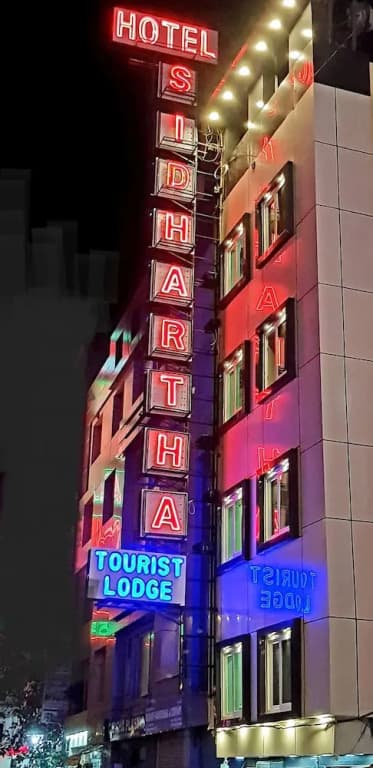 Hotel Amba Deluxe - photo 6