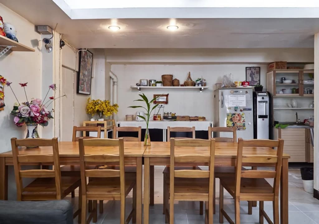 Asoke Montri Hostel - photo 14