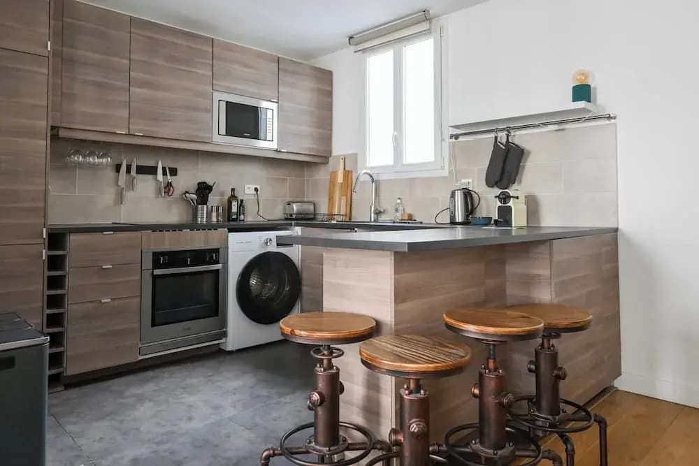 Modern Apartment - 2br-4p- Canal Saint-martin - photo 11