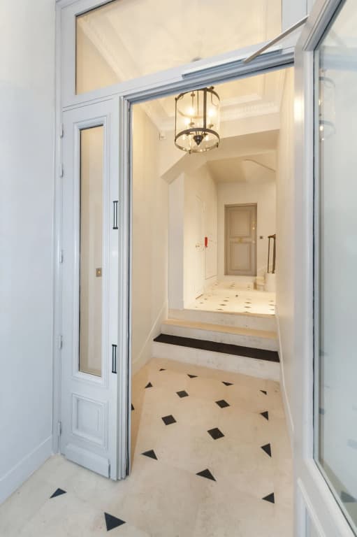 Odeon Saint Germain Apartments - photo 12
