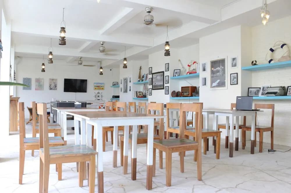 Paras Paros Marina Lodge - photo 14