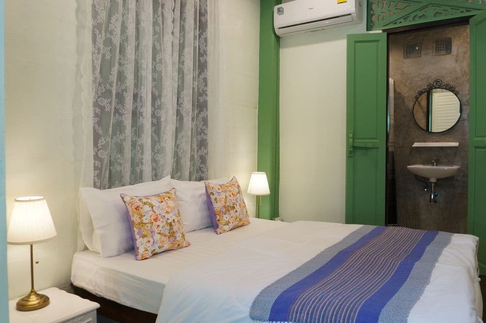 Green Teak House - photo 20