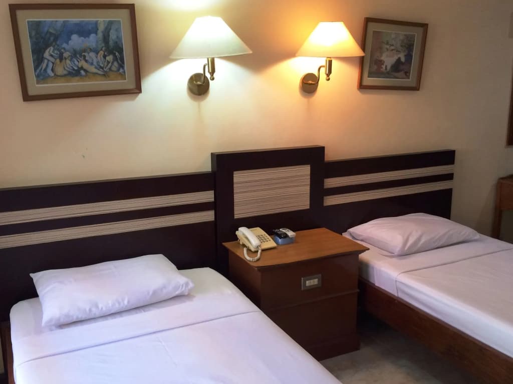 Sri Ratu Hotel - photo 2