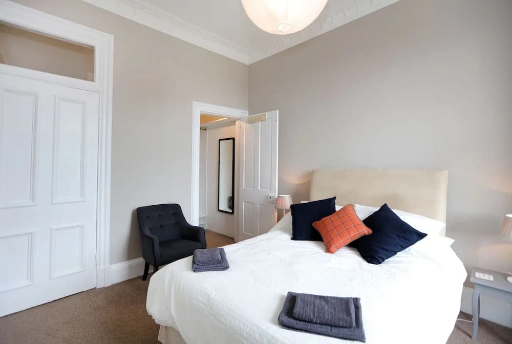 Classic City Apartment - photo 3