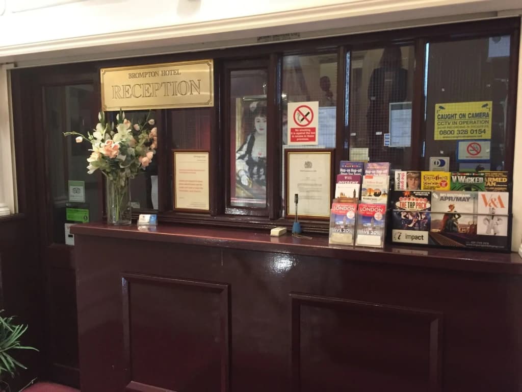 Brompton Hotel - photo 1
