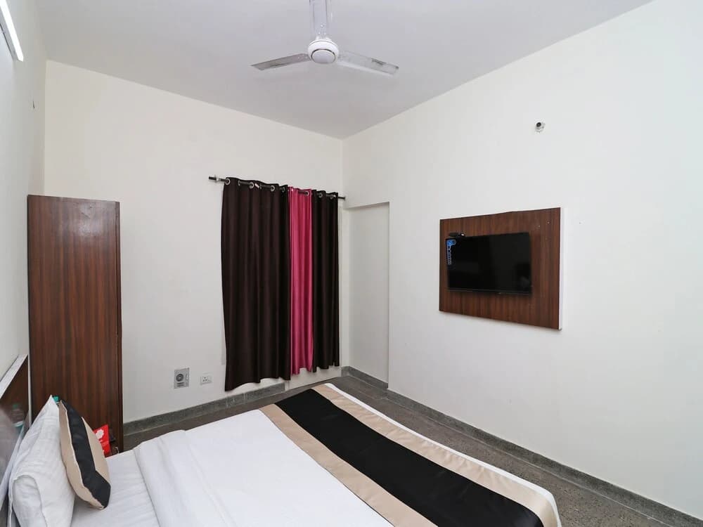 OYO 12942 Nathu Palace - photo 4