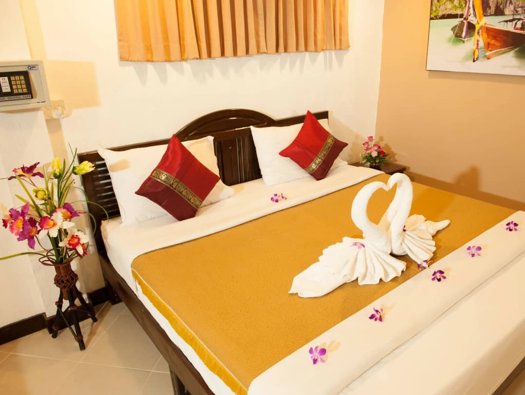 Rich Resort Beachside Hotel - photo 1