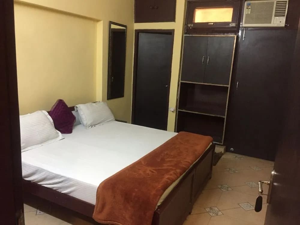 Ashu Villa Guest House - photo 5
