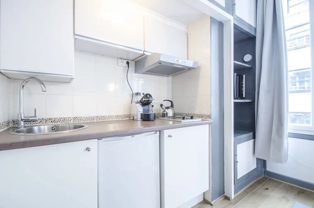 Luxury Apartment in Paris-Champs Elysées - photo 16