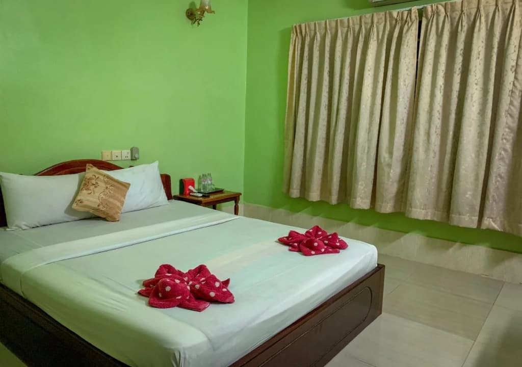 Cheata Inn - photo 5