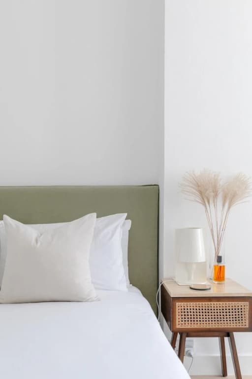 Sleek Scandi-inspired 2BD Flat, Fulham - photo 12