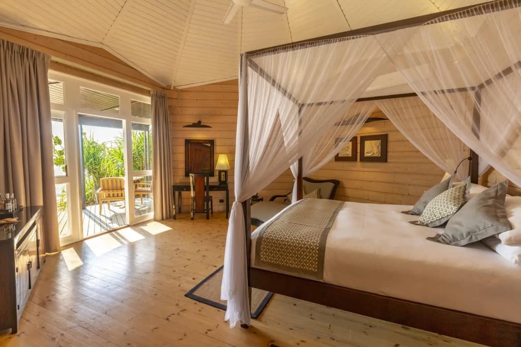 Komandoo Maldives Island Resort - photo 3
