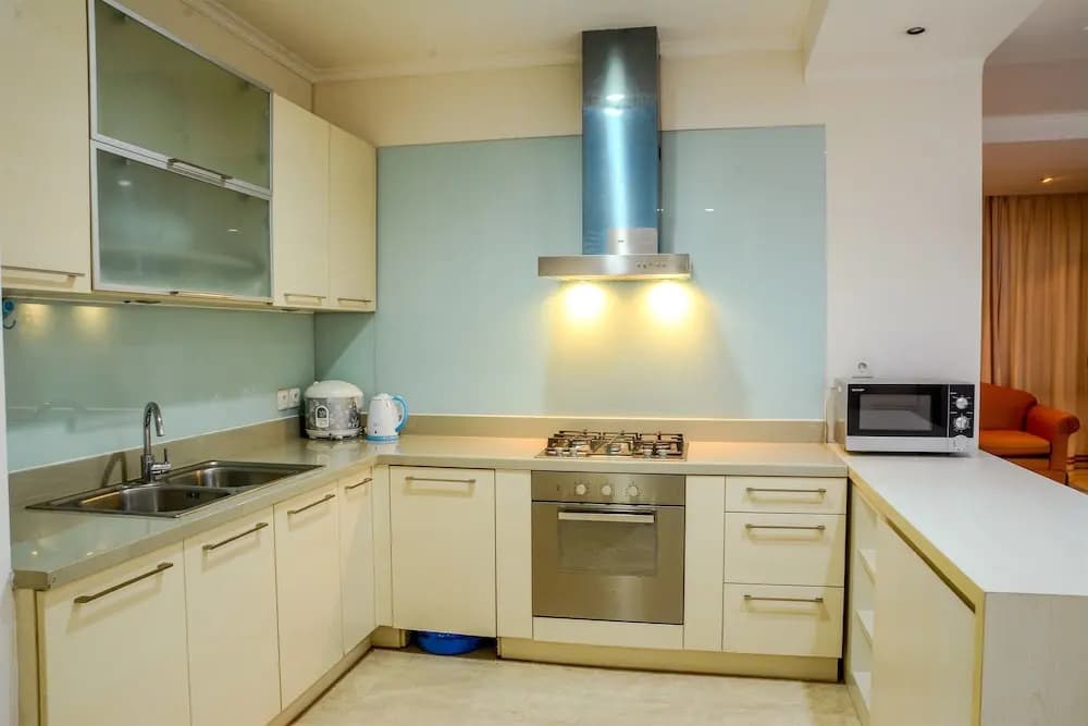 Spacious FX Residence with Mall Access - photo 20