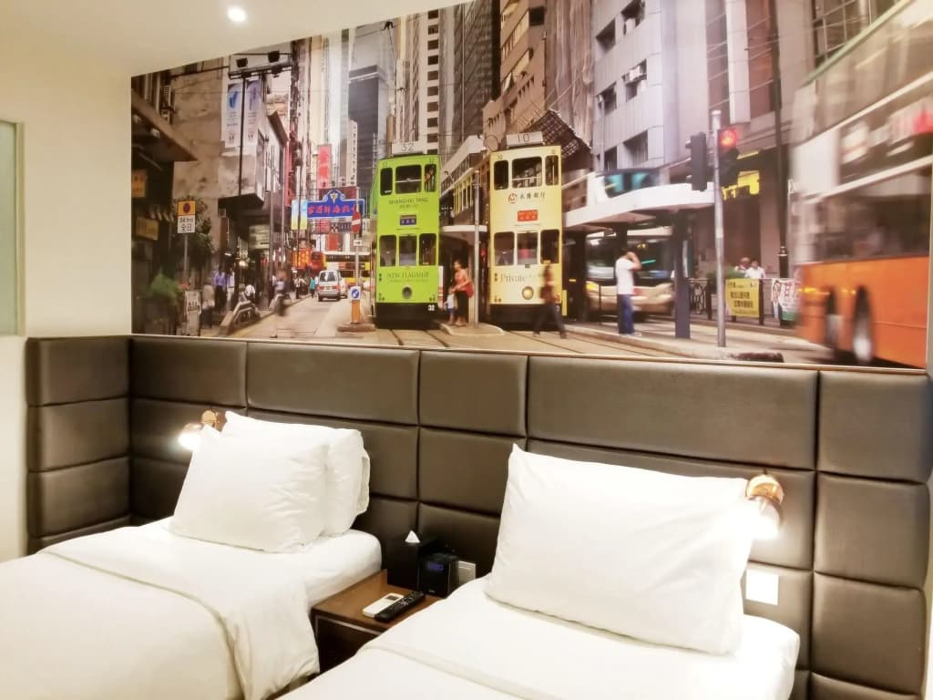 Dash Living On Hollywood - photo 2