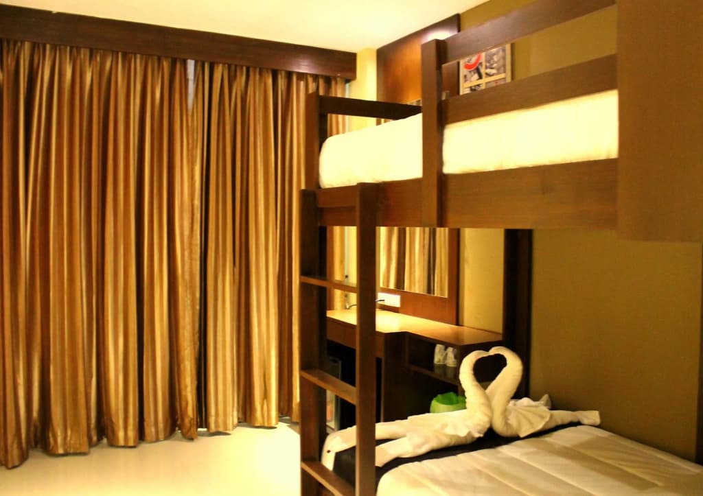 Silver Sand Suites - photo 3