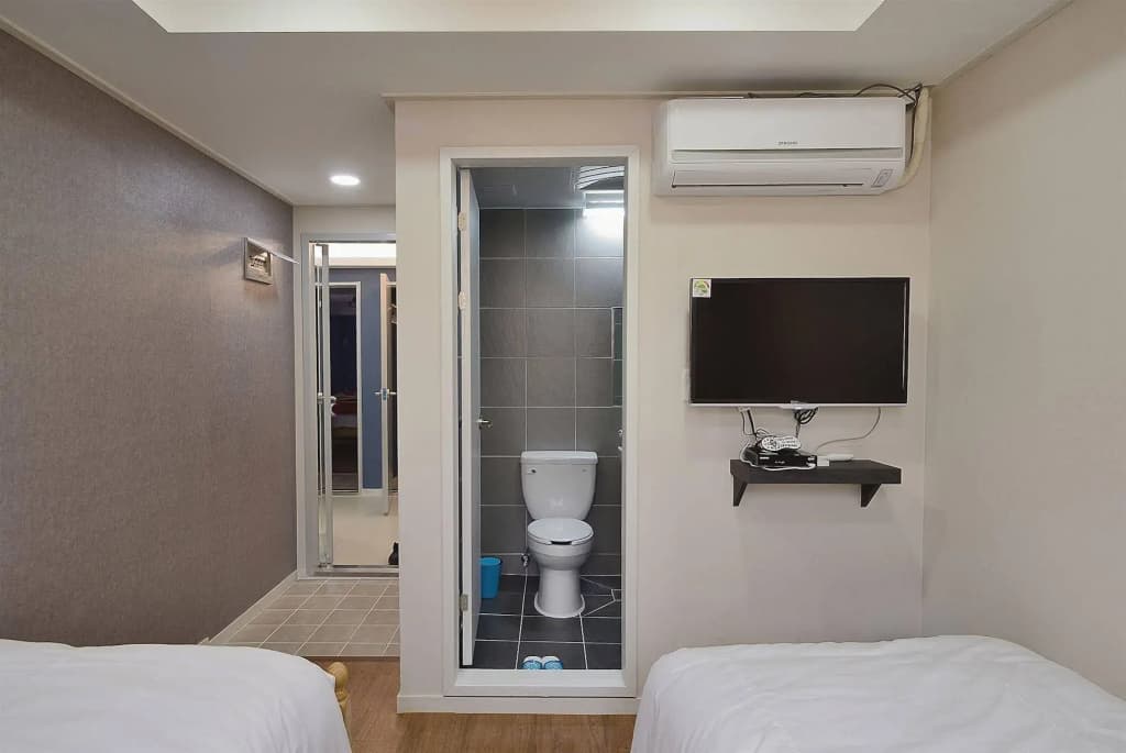 Red Guest House - photo 4