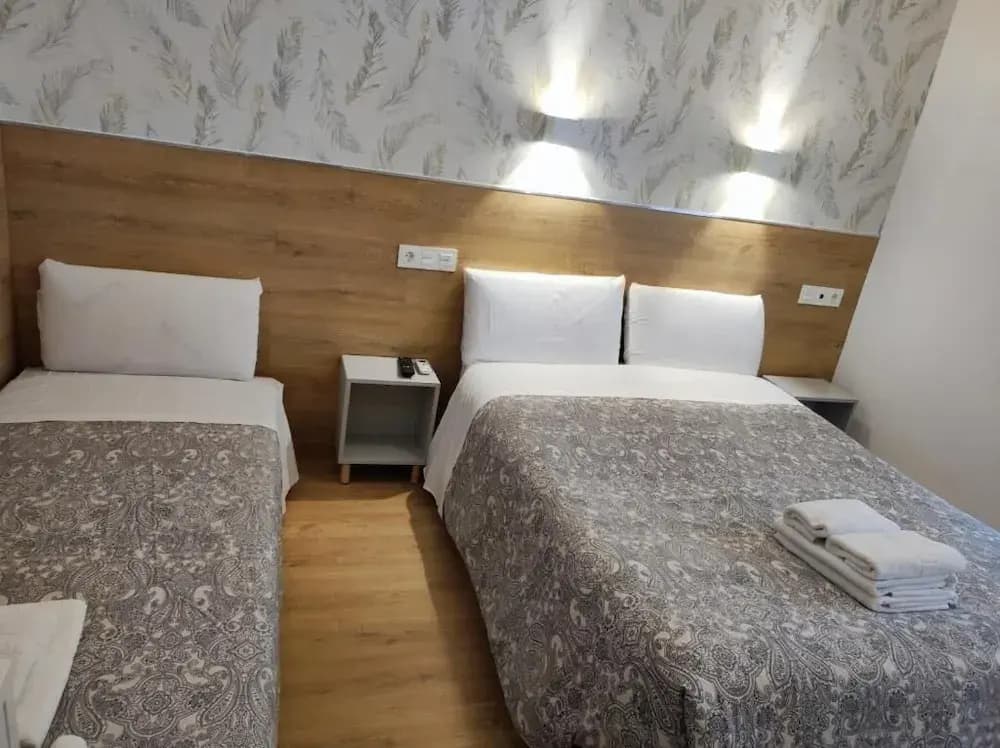 Hostal Esparteros - photo 2