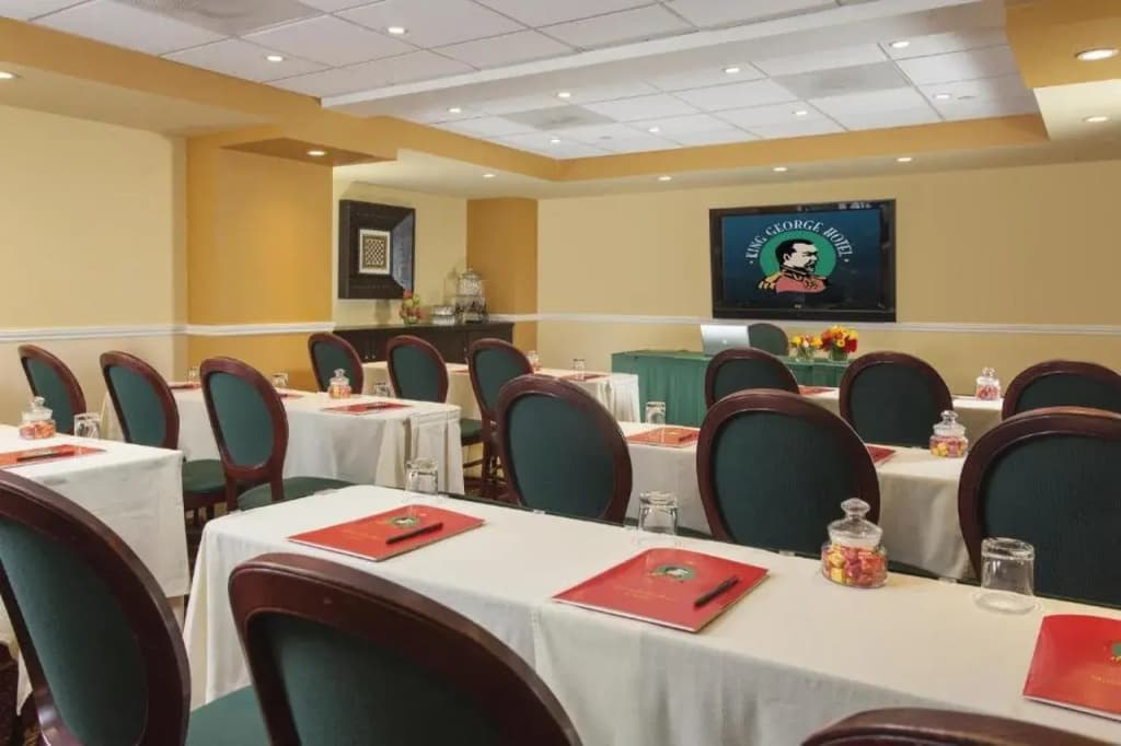 King George Hotel - photo 31