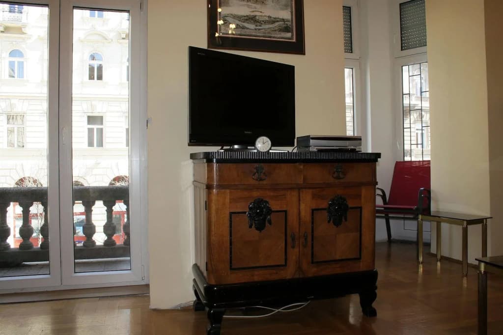 Central Holiday Apartments - photo 8